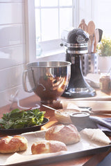 KitchenAid Artisan Series 5-Quart Tilt-Head Stand Mixer, Onyx Black